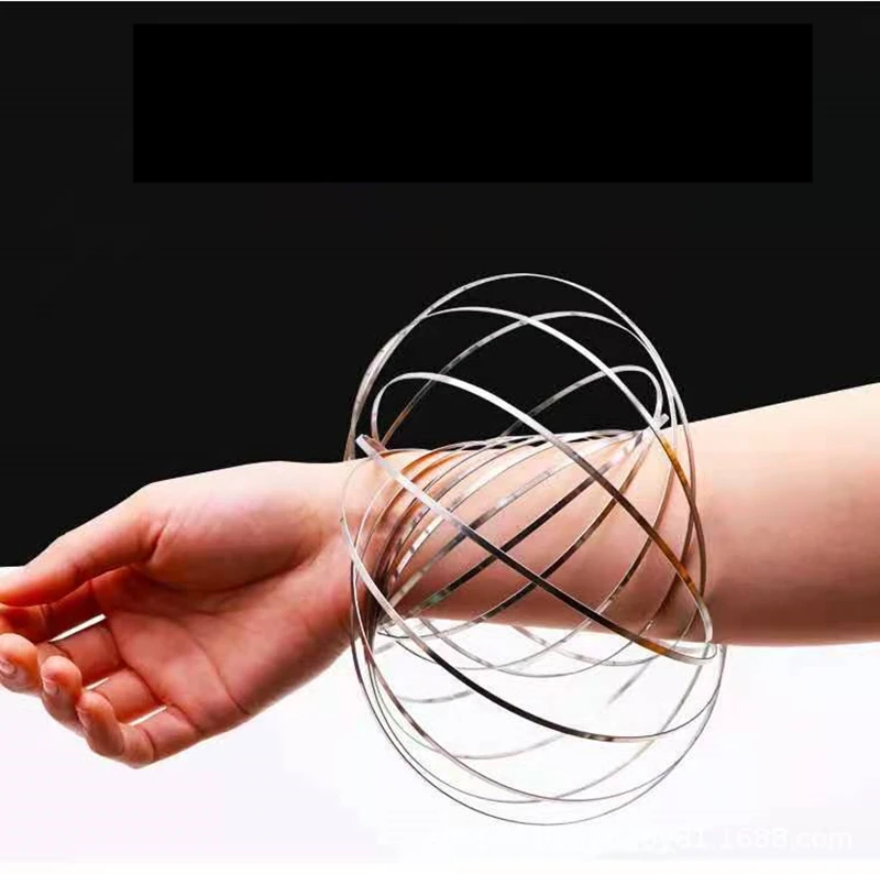 다채로운 스피너 스테인레스 스틸 흐름 장난감, 놀라운 흐르는 팔 링 장난감, 봄 장난감 무대 마술 손목 밴드 감압 장난감