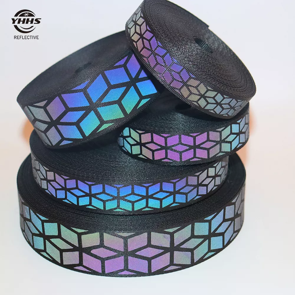 레인보우 반사 웨빙, 높은 가시성, 블랙 매직 그라디언트 의류 액세서리, 의류에 바느질, 어깨 스트랩, 5m title=레인보우 반사 웨빙, 높은 가시성, 블랙 매직 그라디언트 의류 액세서리, 의류에 바느질, 어깨 스트랩, 5m