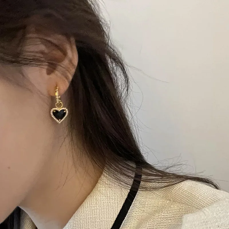 LIVVY 패션 블랙 러브 하트 지르콘 드롭 귀걸이, 여성 커플용, 창의적인 우아한 홀리데이 파티 쥬얼리 액세서리