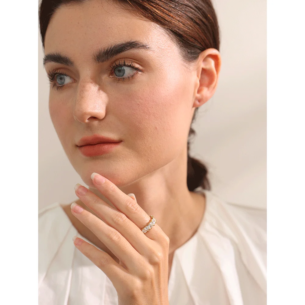 Yhpup 스테인레스 스틸 섬세한 블링 하트 큐빅 지르코니아 여성을위한 패션 반짝 이는 반지 고품질 기질 프리미엄 쥬얼리