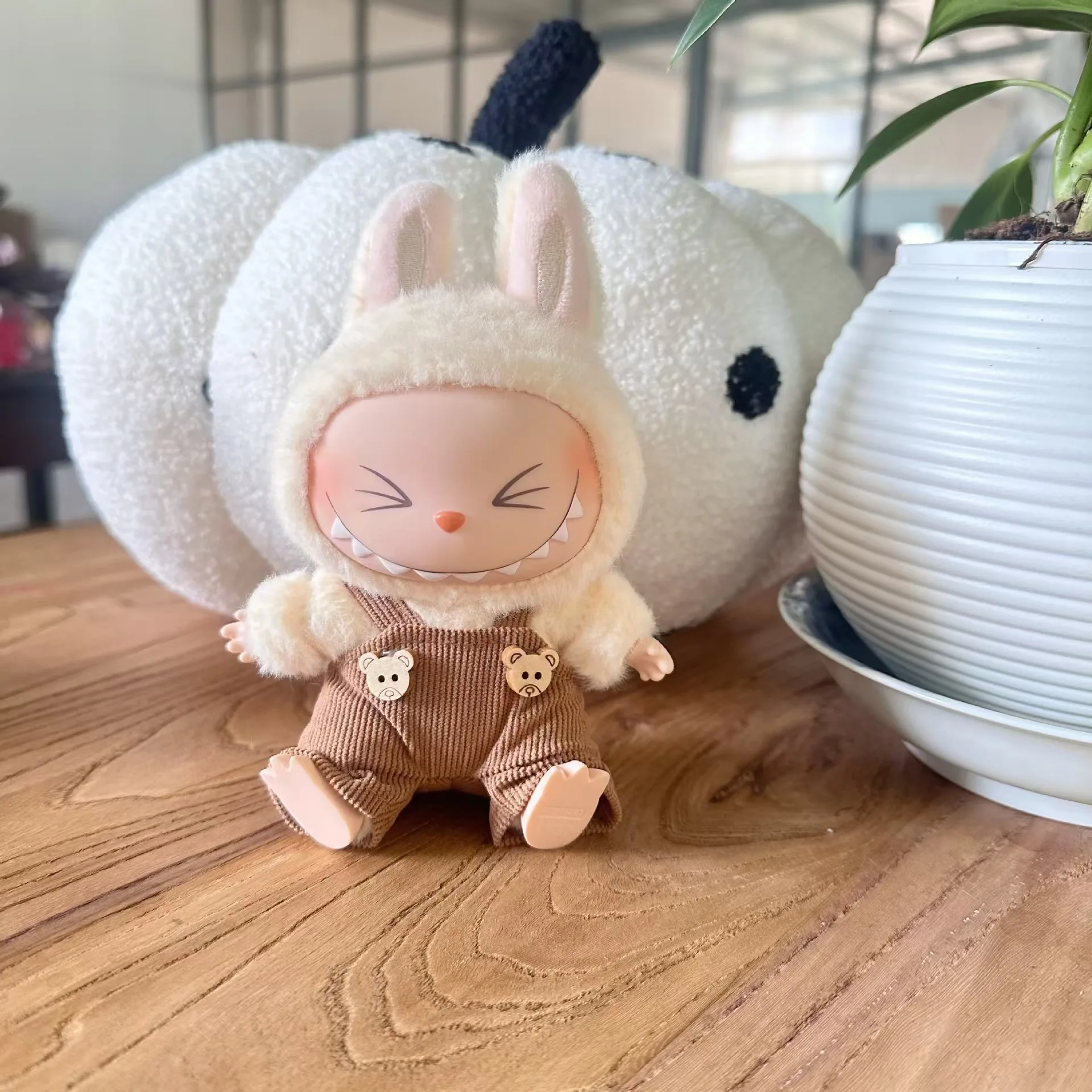 귀여운 미니 봉제 인형의 턱받이 바지 17cm Labubu I II 아이돌 인형 앉아 파티 의류 복장 액세서리 한국 Kpop Exo