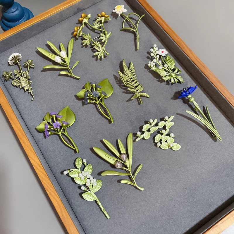 SKEDS 여성 빈티지 꽃 진주 브로치 핀 궁전 에나멜 식물 브로치 핀 코사지 레이디 웨딩 파티 우아한 배지 쥬얼리