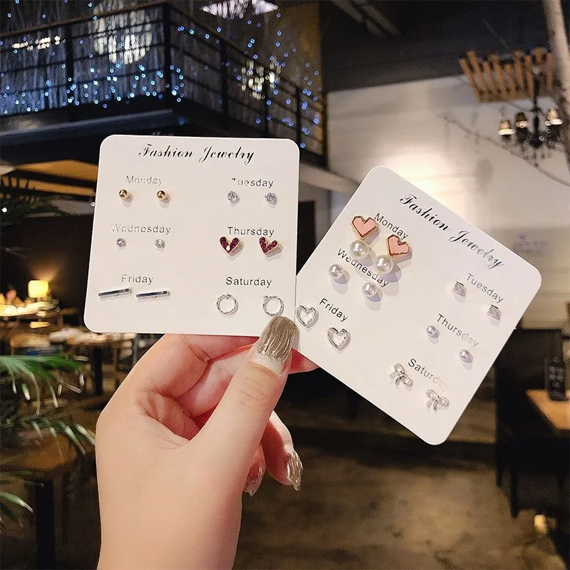 4 쌍 세트 여자를위한 실버 컬러 하트 스터드 귀걸이 세트 여자 절묘한 파티 Dailywear 쥬얼리 간단한 귀여운 선물 액세서리