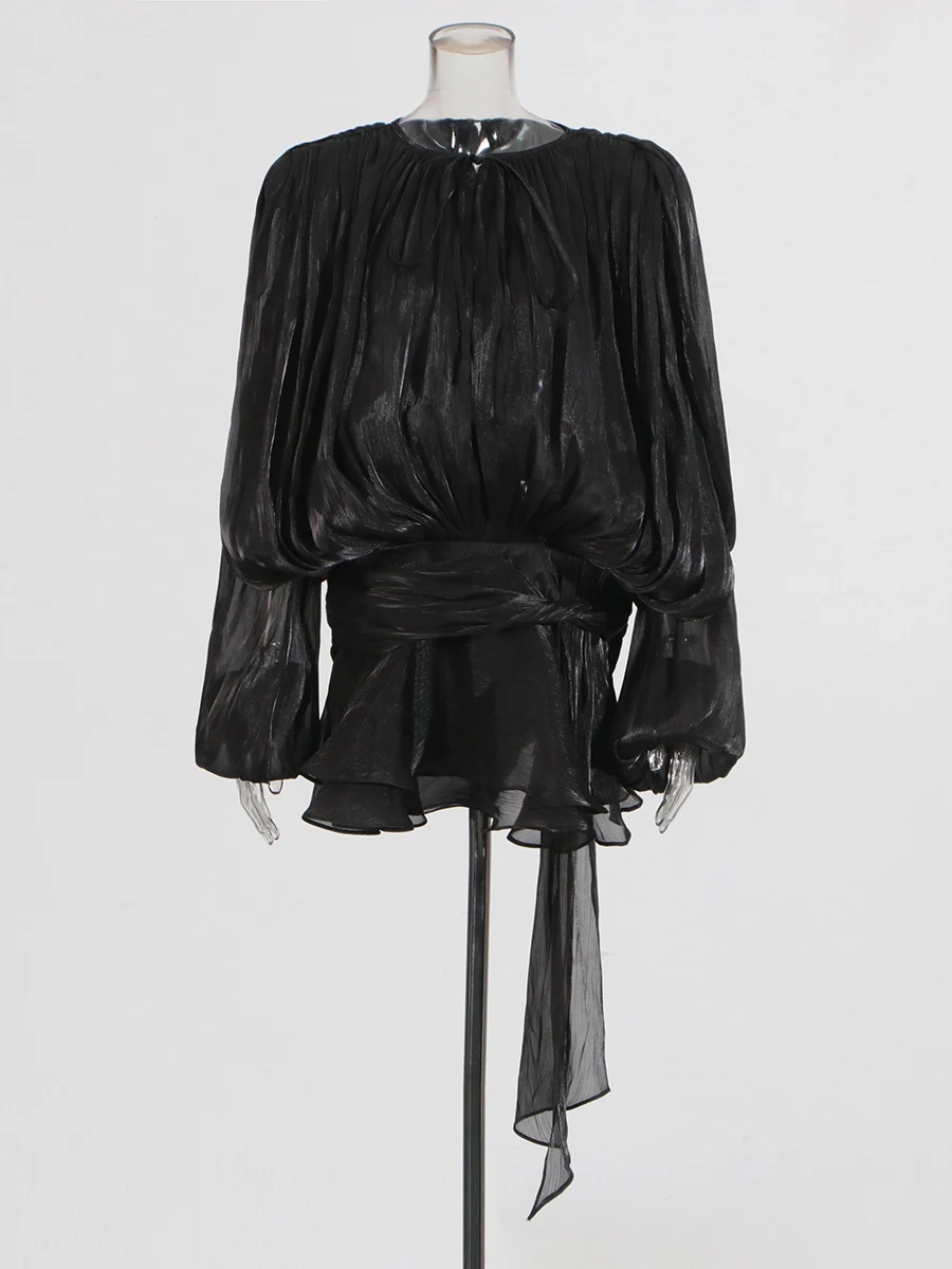 TWOTWINSTYLE 여성을위한 우아한 셔링 미니 드레스 라운드 넥 랜턴 긴 소매 높은 허리 기질 드레스 여성 패션