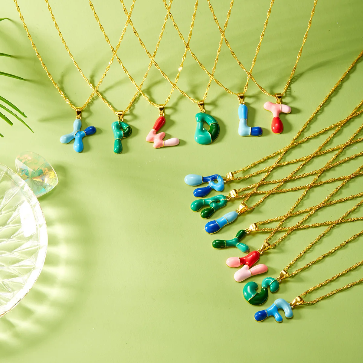 여성을위한 다채로운 도파민 초기 편지 목걸이 스테인레스 스틸 골드 컬러 체인 초커 매력 편지 목걸이 Boho Jewelry