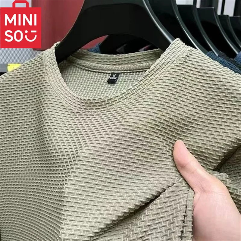 MINISO 대나무 메쉬 아이스 실크 티셔츠 남성용 반팔 라운드 넥 새로운 티셔츠 남성용 하단 셔츠 여름 솔리드 컬러 남성용 탑