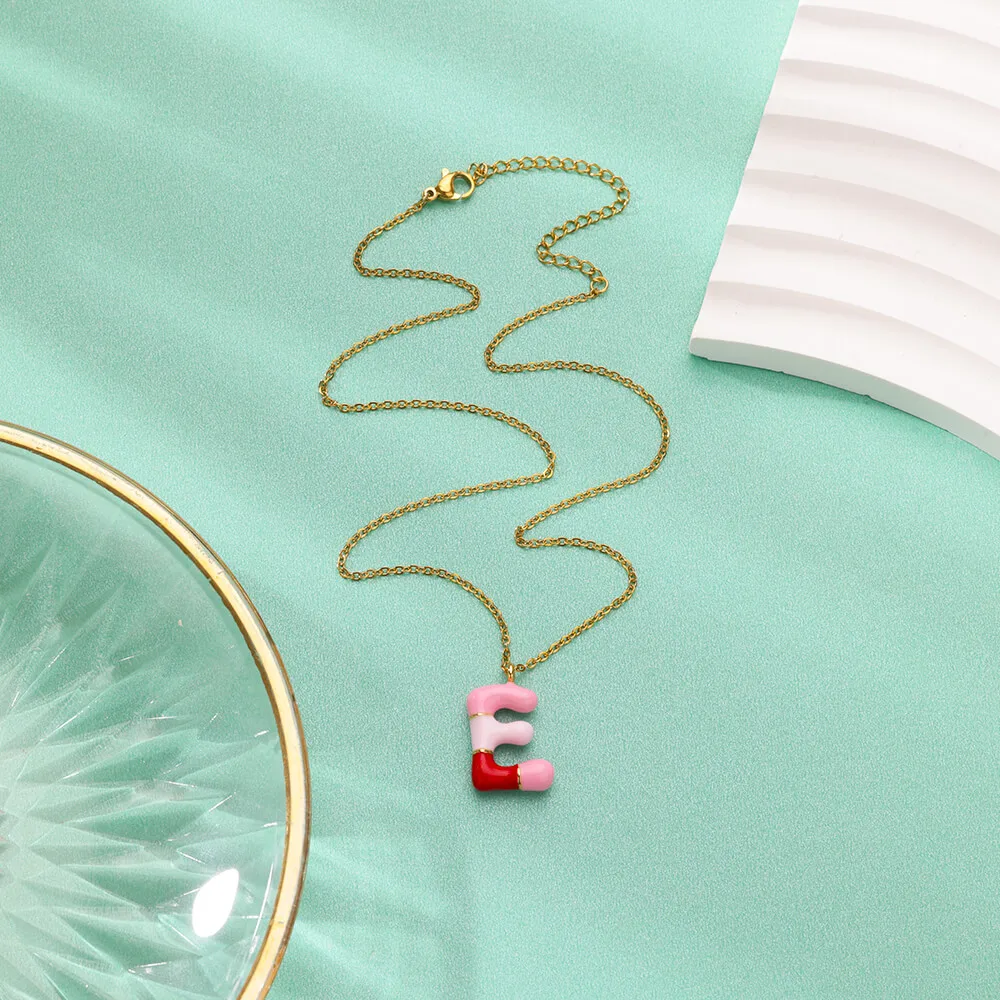 여성을위한 다채로운 도파민 초기 편지 목걸이 스테인레스 스틸 골드 컬러 체인 초커 매력 편지 목걸이 Boho Jewelry