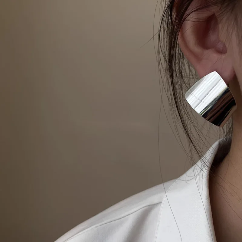 여성을위한 새로운 간단한 금속 스타일 광택 기하학적 귀걸이 유행 맞춤형 일일 액세서리 파티 보석 생일 선물