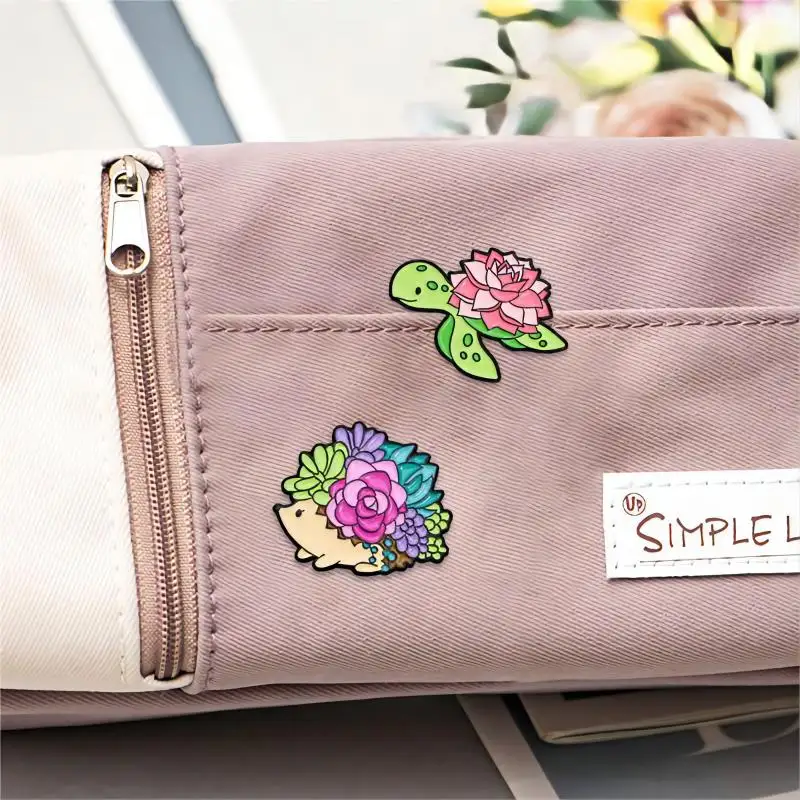 귀여운 즙이 많은 식물 에나멜 브로치 만화 다채로운 동물 나비 거북이 고슴도치 고래 배지 봄 여름 옷깃 핀