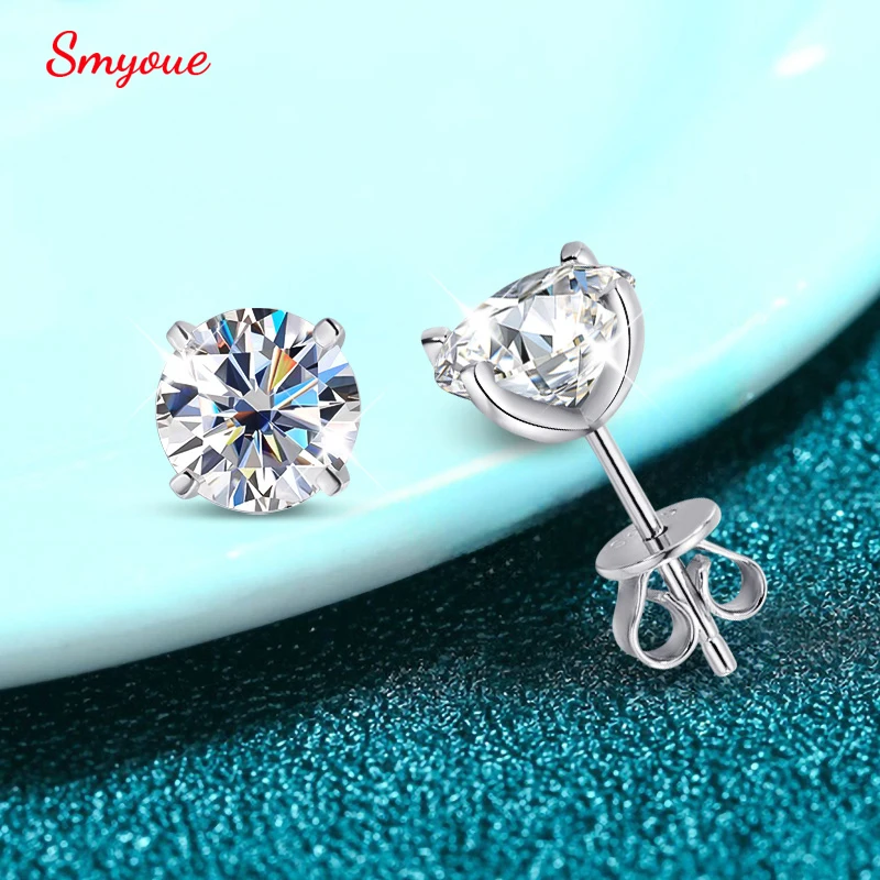 Smyoue 여성용 각 0.2-2CT GRA 인증 Moissanite 스터드 귀걸이 4 클로 스파클링 웨딩 파티 쥬얼리 스털링 실버 S925 title=Smyoue 여성용 각 0.2-2CT GRA 인증 Moissanite 스터드 귀걸이 4 클로 스파클링 웨딩 파티 쥬얼리 스털링 실버 S925