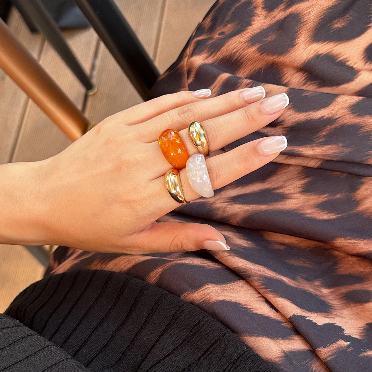 KunJoe 여성용 빈티지 부드러운 물방울 오픈 링, 보헤미아 다채로운 송진 아크릴 라운드 조인트 링, 디자인 쥬얼리, 세트당 4 개