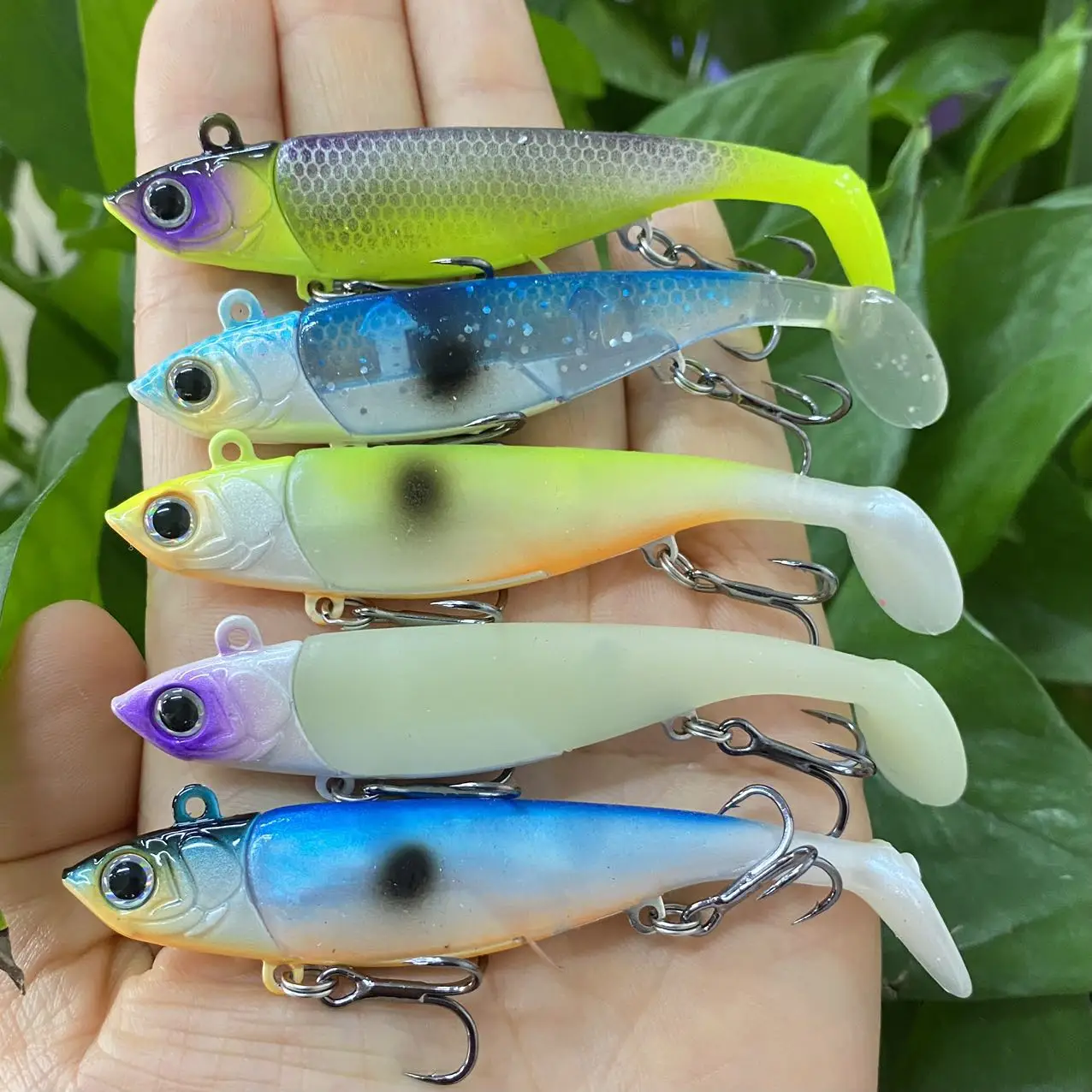 지그 헤드가있는 인공 소프트 미끼 22g 38g 지그 소프트 루어 고무 페스 카 낚시베이스는 T 테일 지그 루어로 수영 미끼를 유혹합니다.