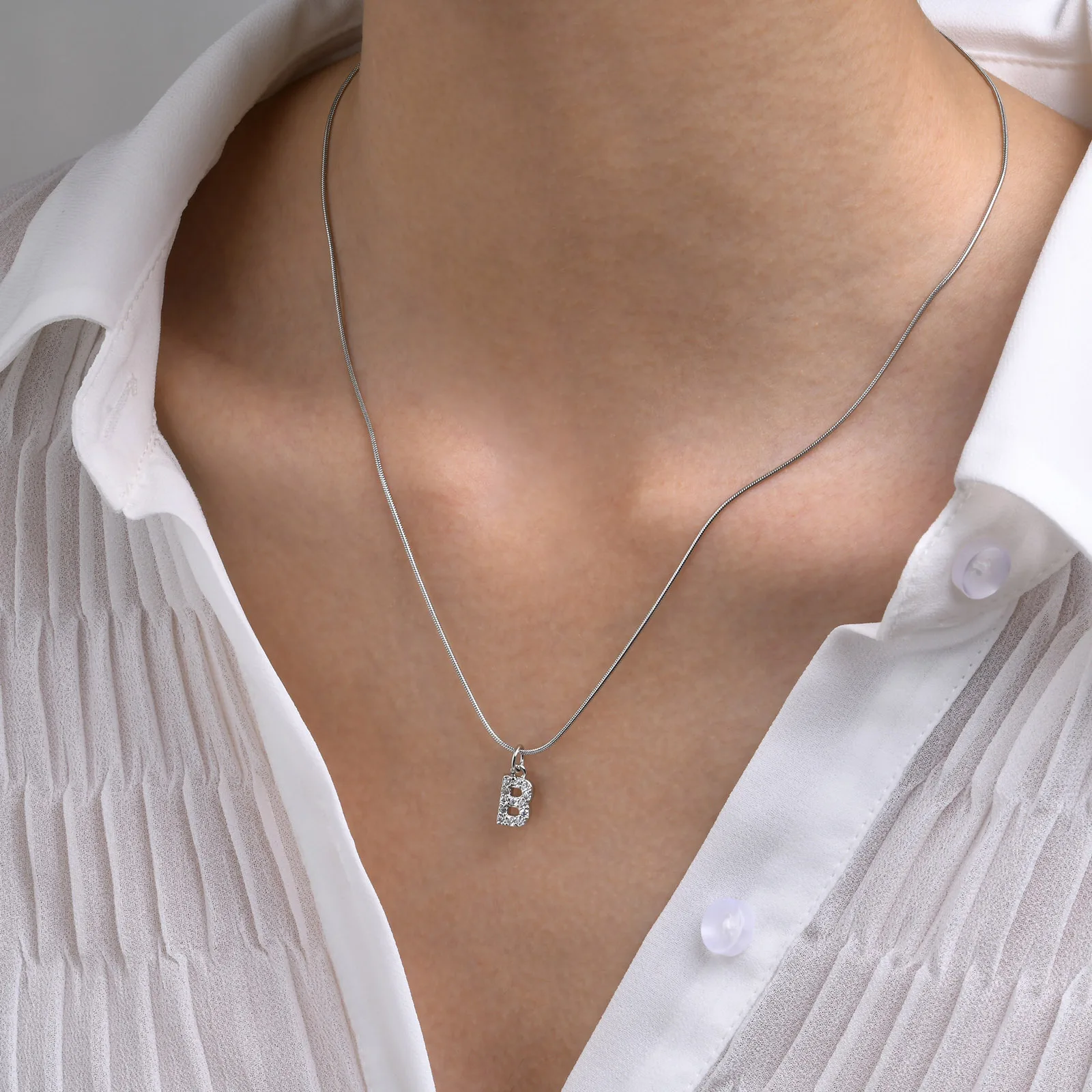 여성용 이니셜 펜던트 목걸이, 알파벳 펜던트, 뱀 체인 목걸이, 우아한 홀리데이 패션 주얼리 칼라, 26 글자 A-Z title=여성용 이니셜 펜던트 목걸이, 알파벳 펜던트, 뱀 체인 목걸이, 우아한 홀리데이 패션 주얼리 칼라, 26 글자 A-Z