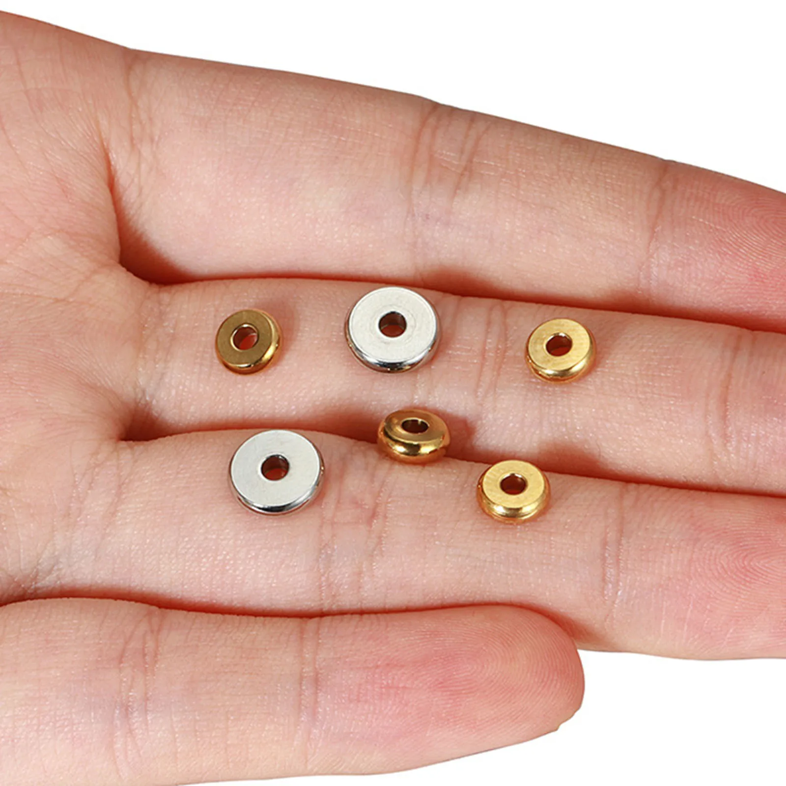 20/50PCs 304 스테인레스 스틸 플랫 라운드 스페이서 비즈 구슬 구슬 보석 만들기 금속 골드/실버 색상 Diy 액세서리