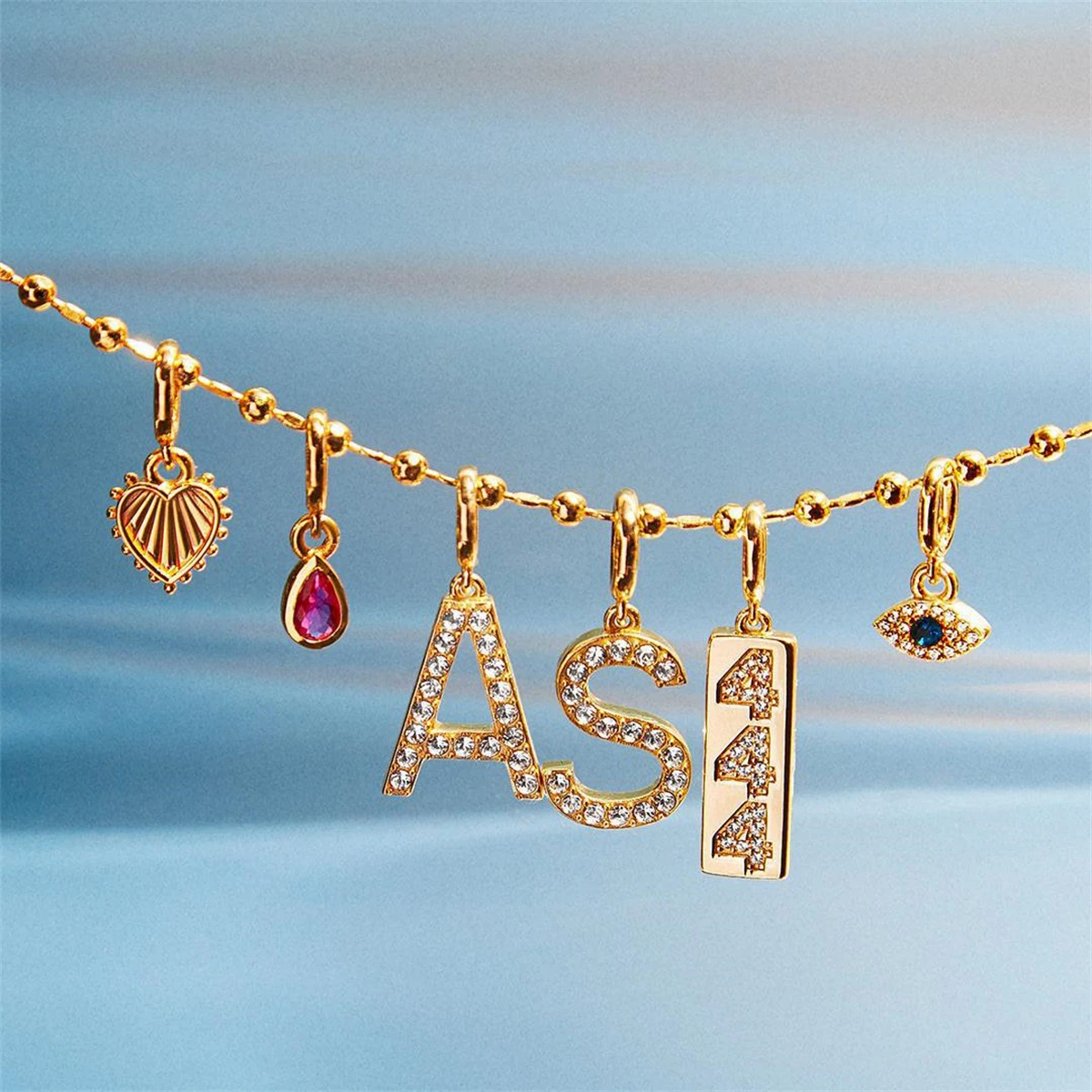 사랑, 음양, 비행기 글자, 웃는 얼굴, 말굽 펜던트, 금도금 및 색상 보존이 있는 작은 펜던트