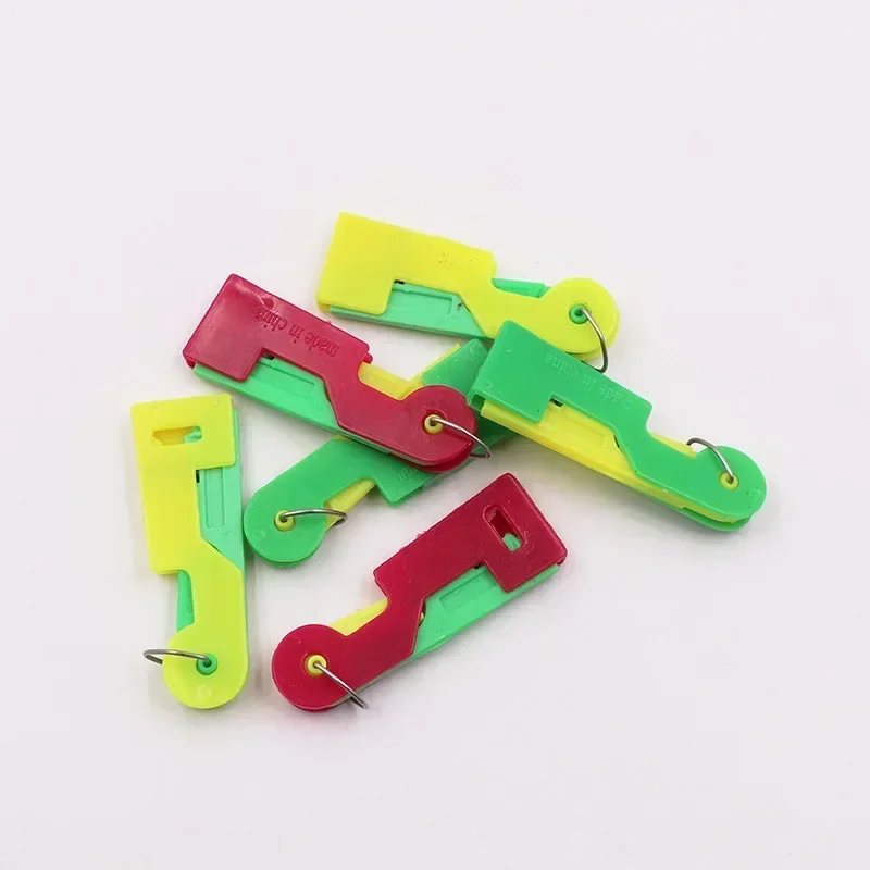 무작위 색상 스레더 노인 가이드 바늘 쉬운 장치 편리한 자동 바느질 바늘 스레더 스레드 가이드 도구