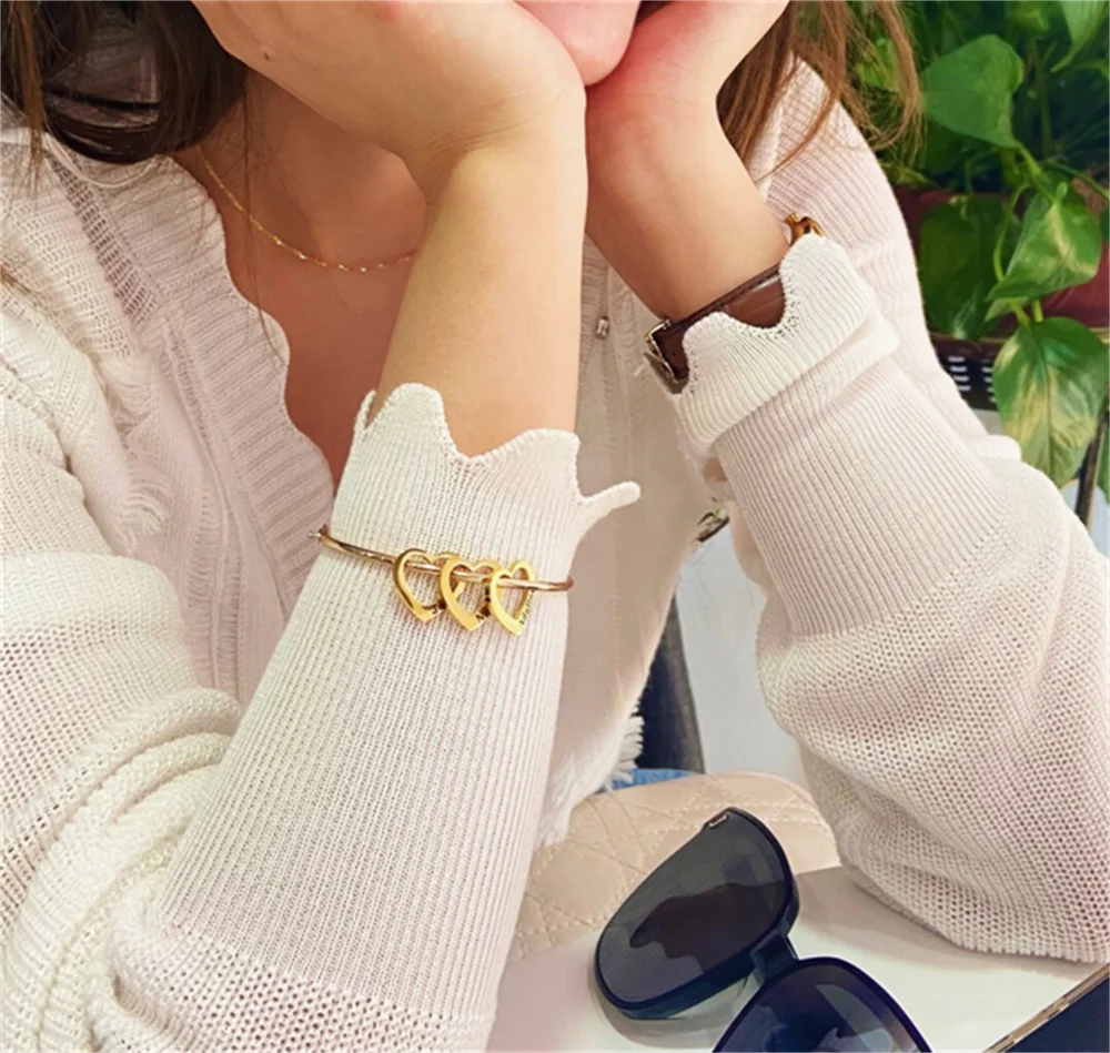 여성을위한 맞춤형 조각 이름 하트 펜던트 Bangles 맞춤형 스테인레스 스틸 팔찌 쥬얼리 여자 친구 생일 선물
