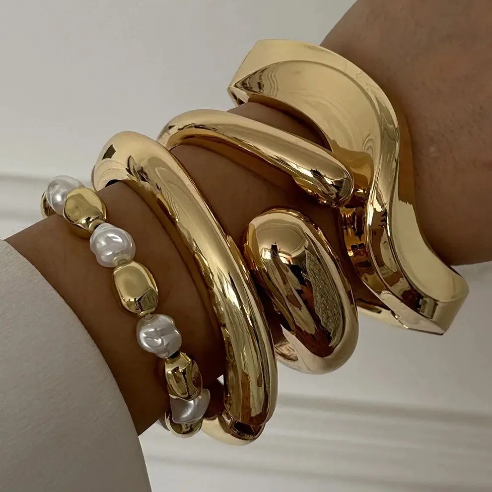 빈티지 금속 웨이브 트위스트 여성을위한 부드러운 불규칙한 팔찌 과장된 기하학 Chunky 커프 팔찌 힙합 펑크 쥬얼리