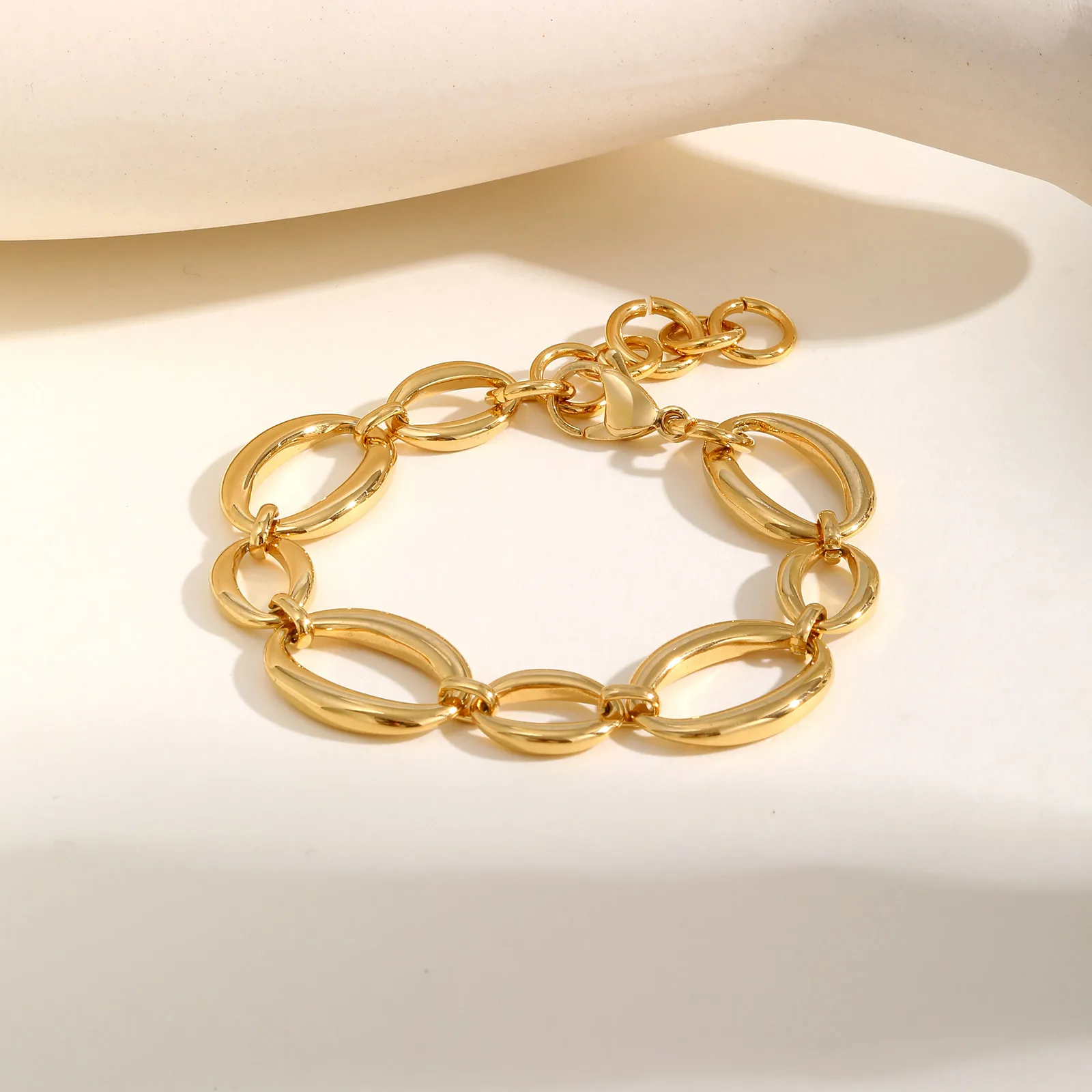 여성을위한 독특한 타원형 팔찌, 손으로 만든 체인 스테인레스 스틸 팔찌, 유행 방수 보석 선물